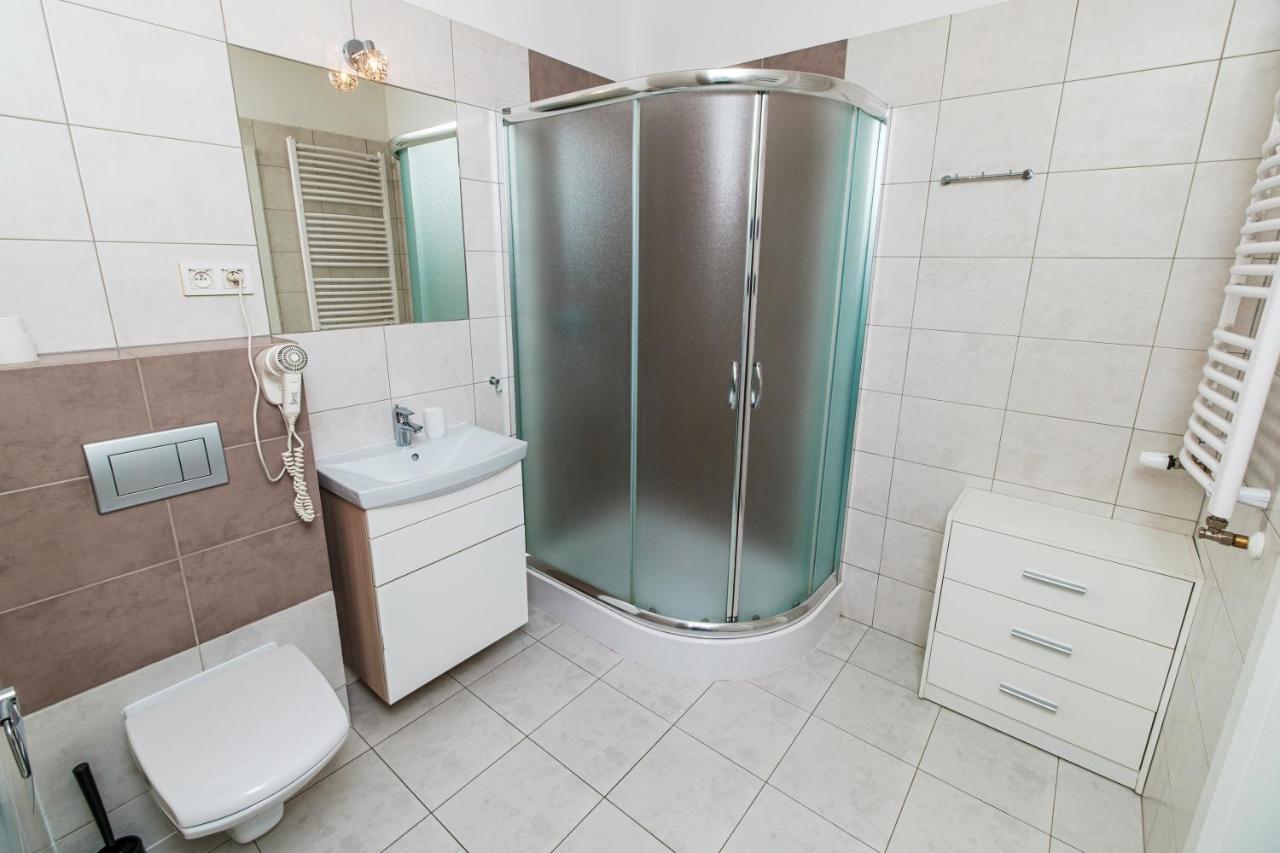 Warsaw Inside Apartments Bagian luar foto
